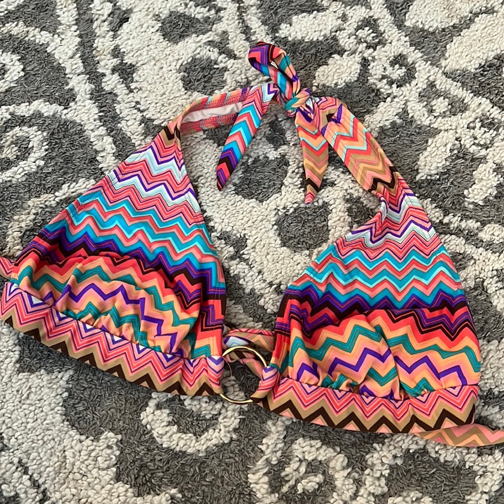 Shoshanna bikini top, size M/L DD, multicolor chevron, EUC!